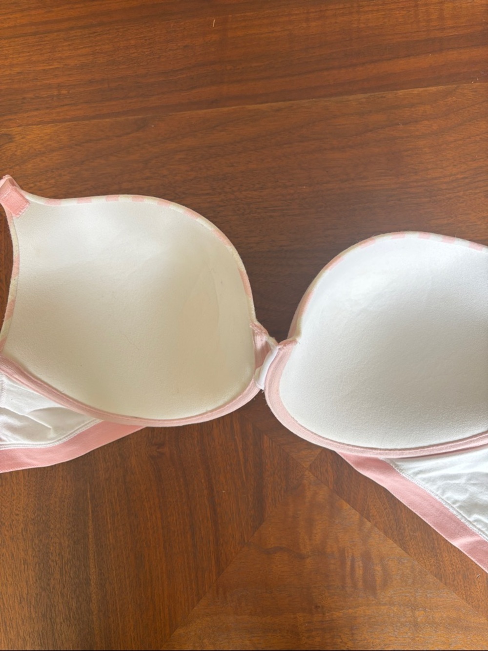 Victoria's Secret Pink and White Striped Lightly Padded T-Shirt Bra - Picture 5 of 8
